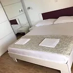 Arijana S Pogledom Na Za 6 Osoba Apartamento