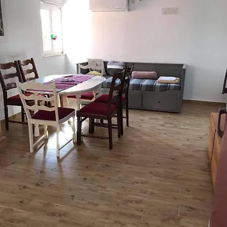 Arijana S Pogledom Na Za 6 Osoba Apartamento