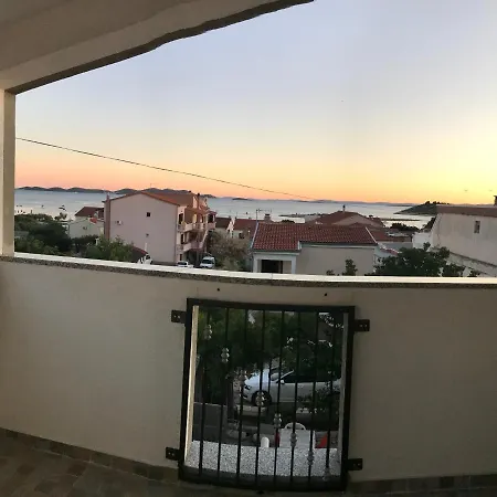 Apartman Arijana S Pogledom Na More Za 6 Osoba *