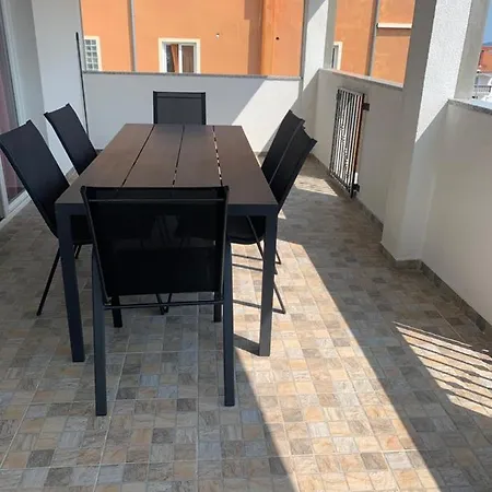 Apartamento Arijana S Pogledom Na Za 6 Osoba *