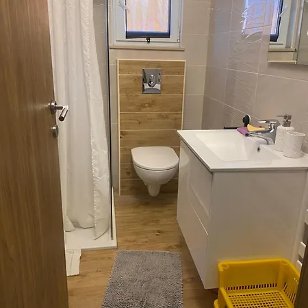 Apartment Arijana S Pogledom Na Za 6 Osoba