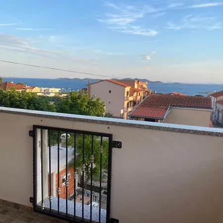 Apartment Arijana S Pogledom Na Za 6 Osoba *